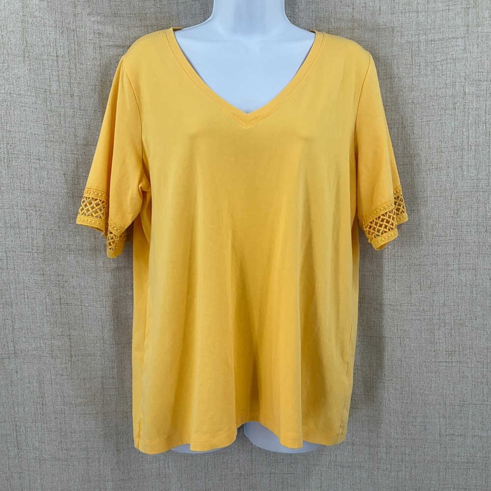 Susan‎ Graver Weekend Top Womens Sz L Yellow V-Neck Crochet Lace Sleeve Cuffs